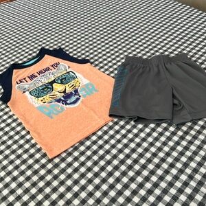 Boys top and shorts.  Size 4